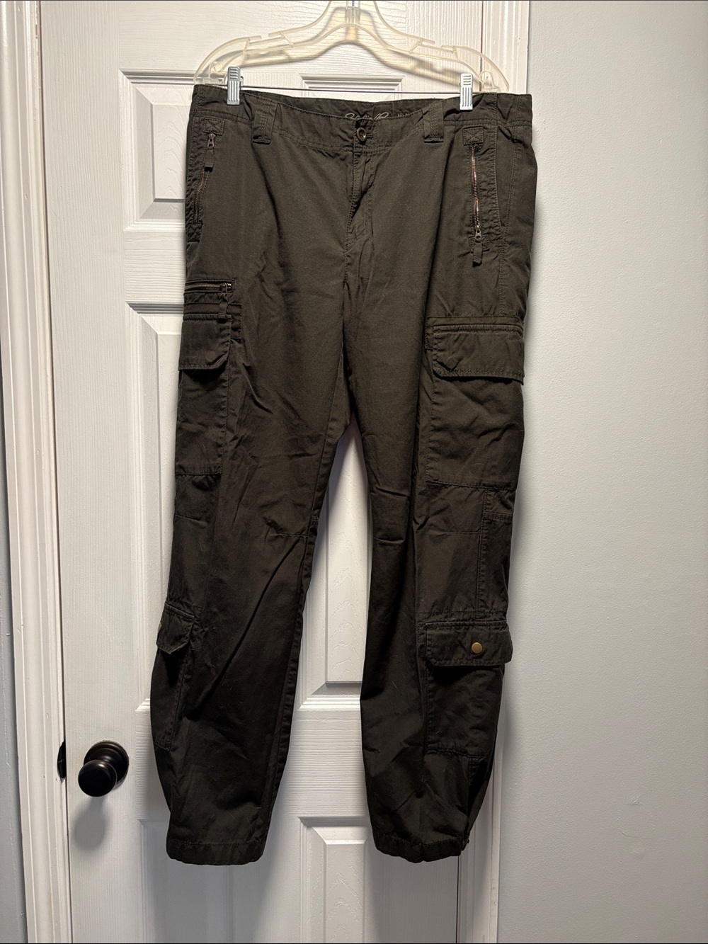 Women’s Eddie Bauer Olive Cargo Utility Pants
